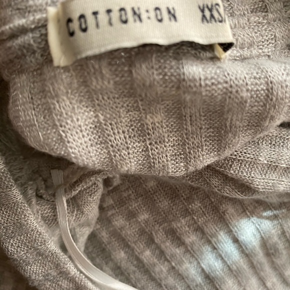 Gray Button Up Cropped Top - Picture 2 of 4